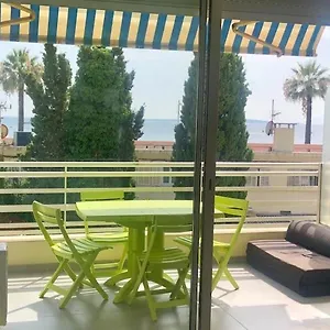 Location De Vacances à Les Pins Vue Mer Appartement Juan-les-Pins